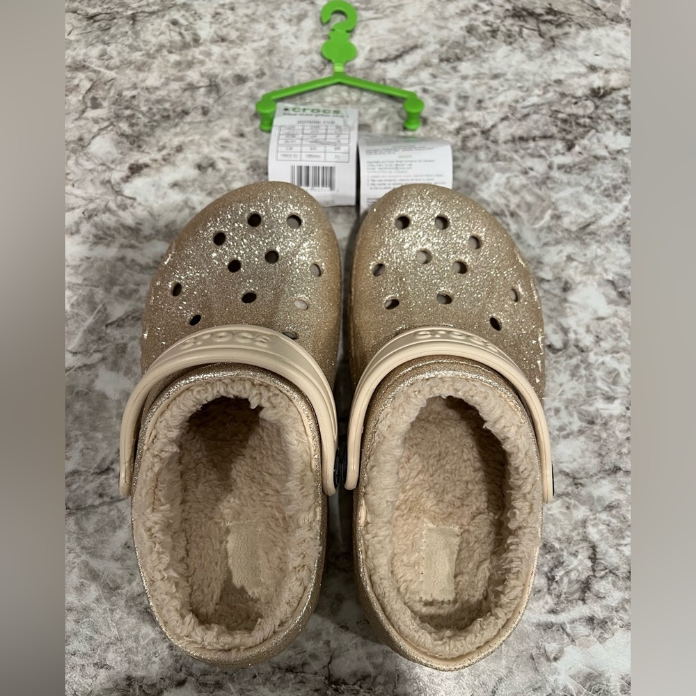 Size 13 croc with fur